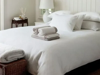 Hotel-bed-and-bath-linen